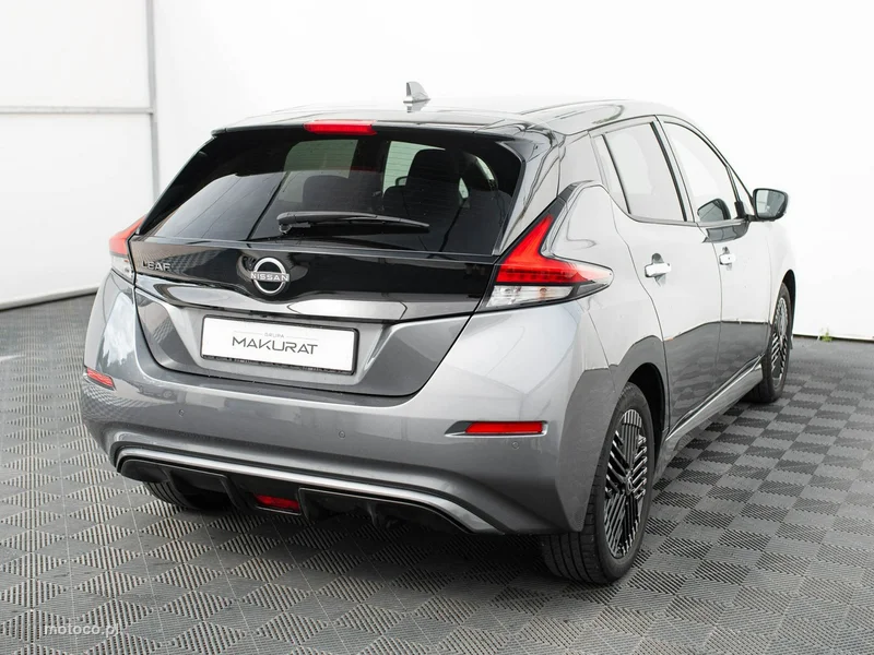 Nissan Leaf 5