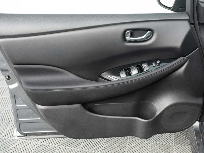 Nissan Leaf 9