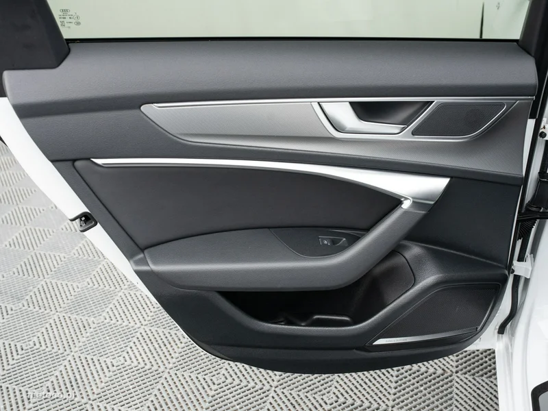 Audi A6 C8 26