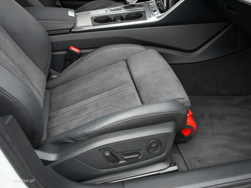 Audi A6 C8 32