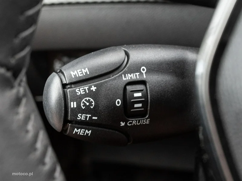 Peugeot 208 15
