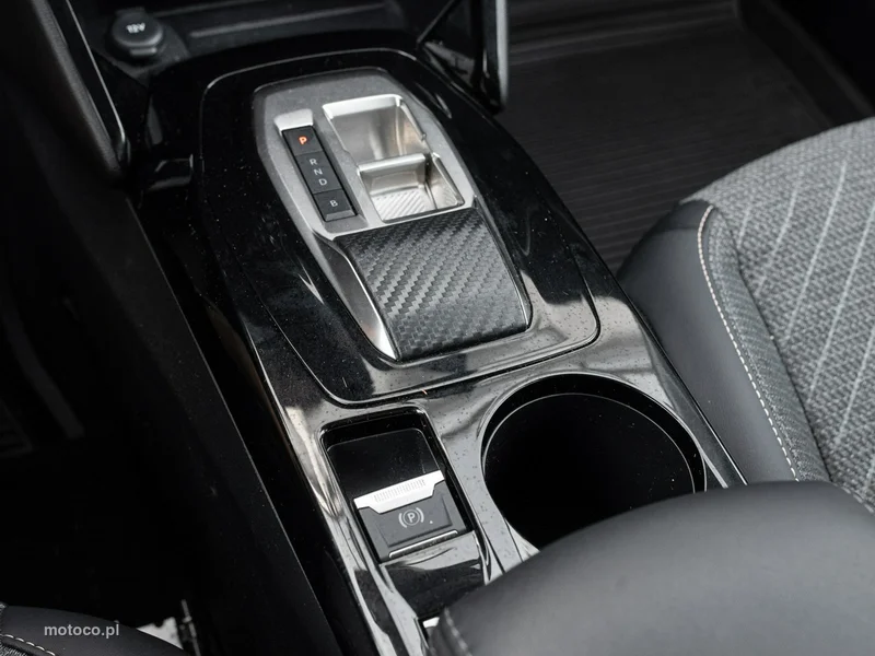 Peugeot 208 16