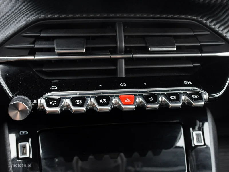 Peugeot 208 17