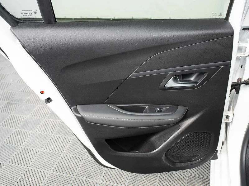 Peugeot 208 25
