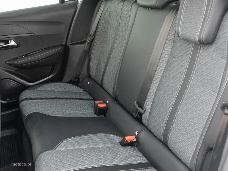 Peugeot 208 27