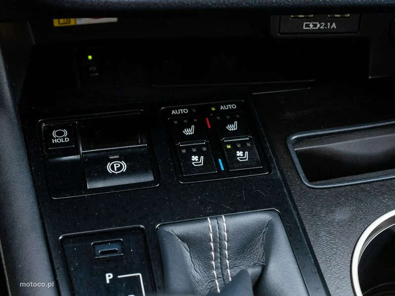Lexus RX 18