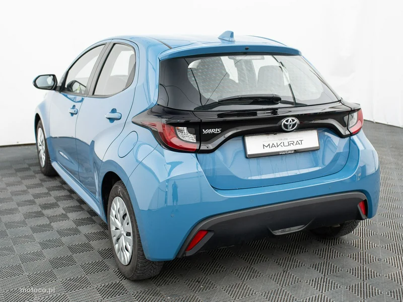 Toyota Yaris XP210 4