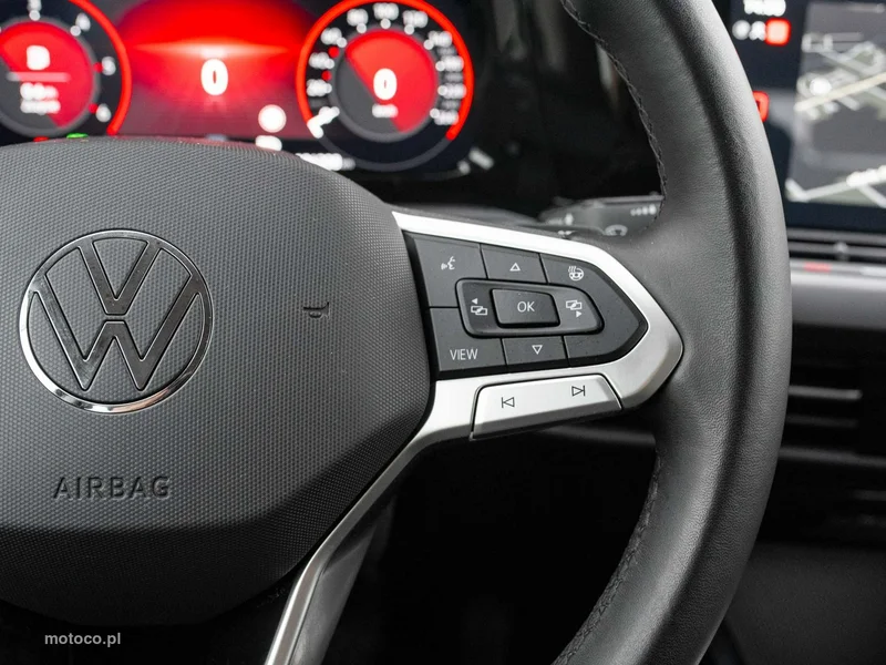 Volkswagen Golf VIII 14