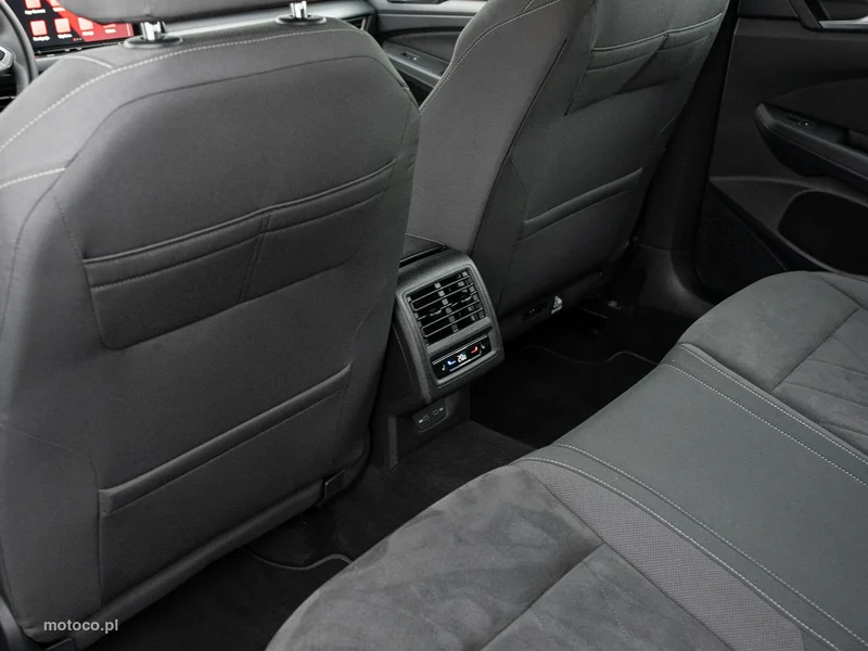 Volkswagen Golf VIII 25
