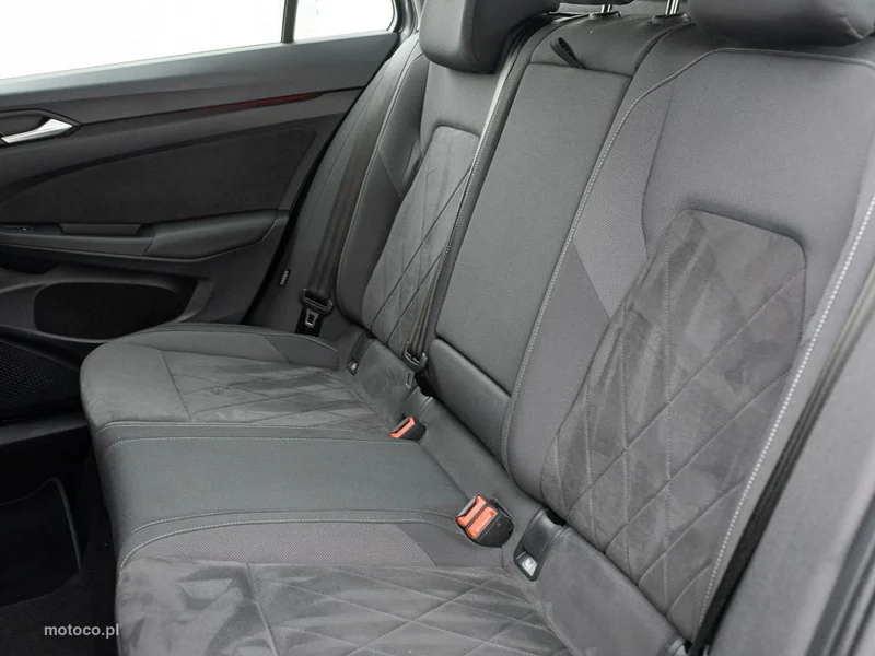 Volkswagen Golf VIII 26