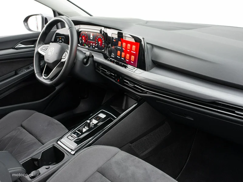 Volkswagen Golf VIII 29