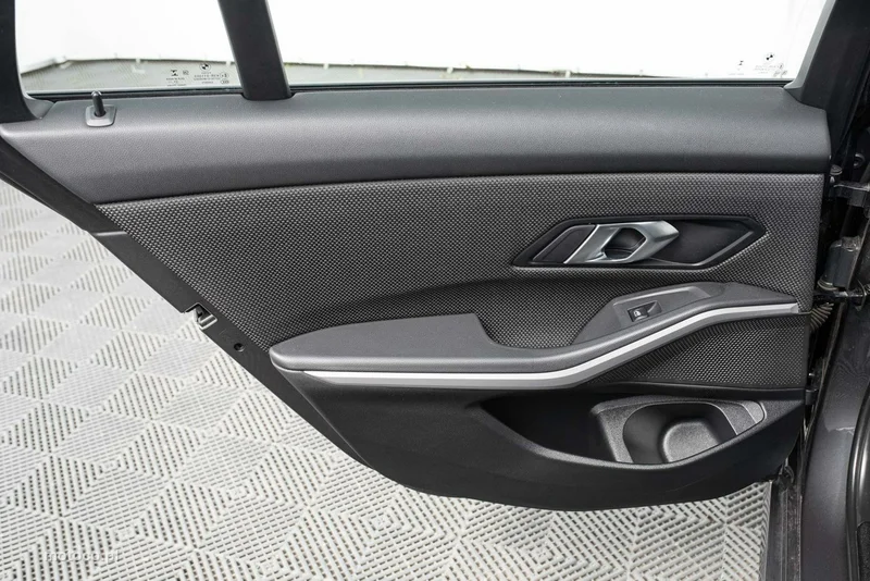 BMW Seria 3 G20 318 21