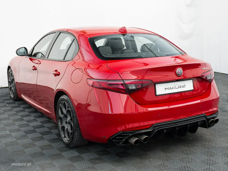 Alfa Romeo Giulia 4