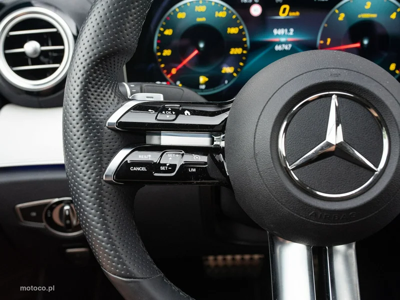 Mercedes-Benz Klasa E W213 E 220 13