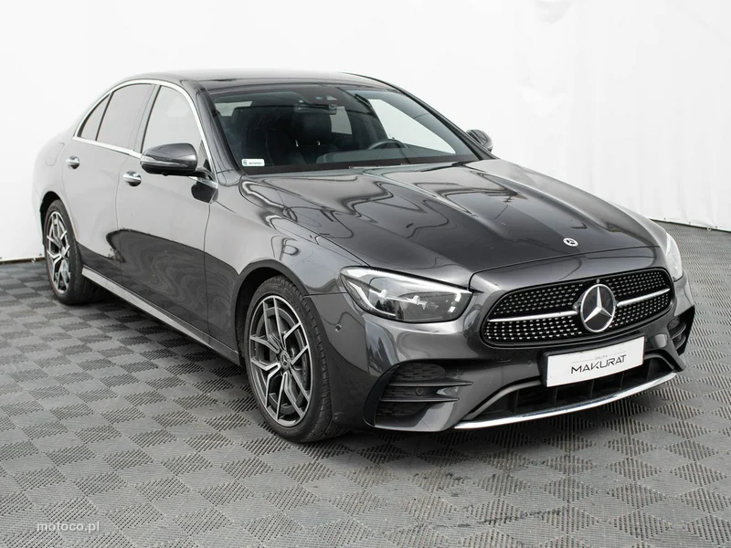 Mercedes-Benz Klasa E W213 E 220 3
