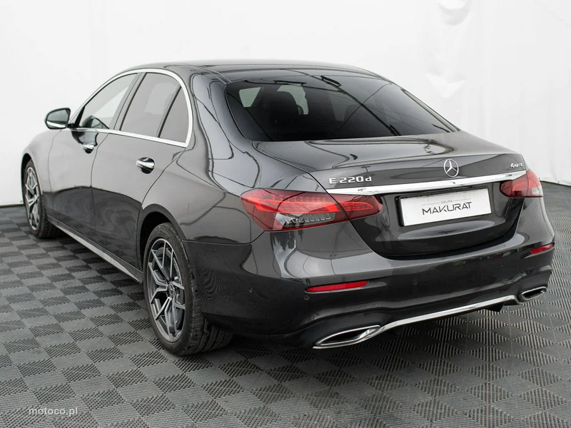 Mercedes-Benz Klasa E W213 E 220 4