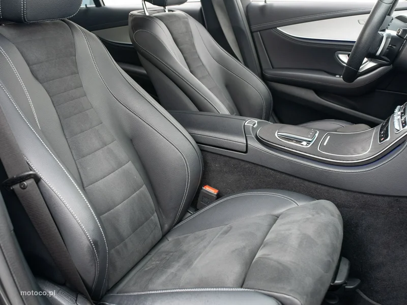 Mercedes-Benz Klasa E W213 E 220 33