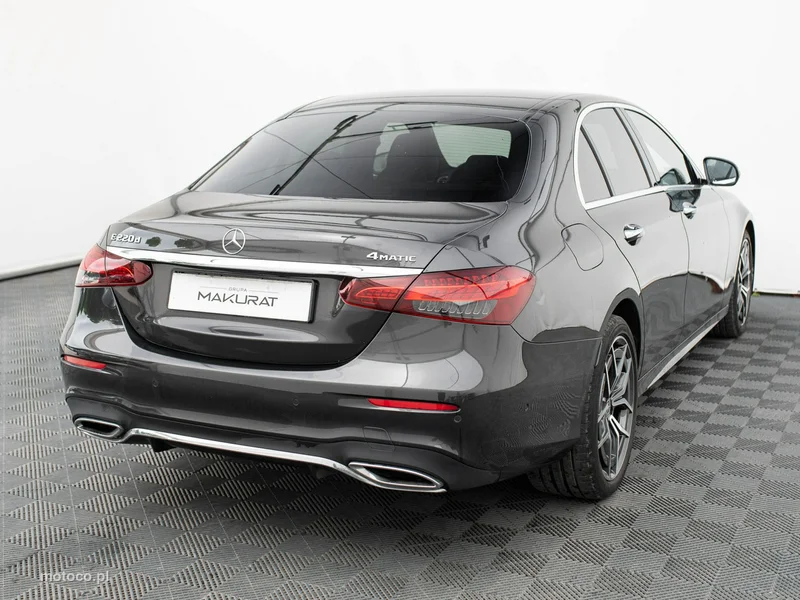 Mercedes-Benz Klasa E W213 E 220 5