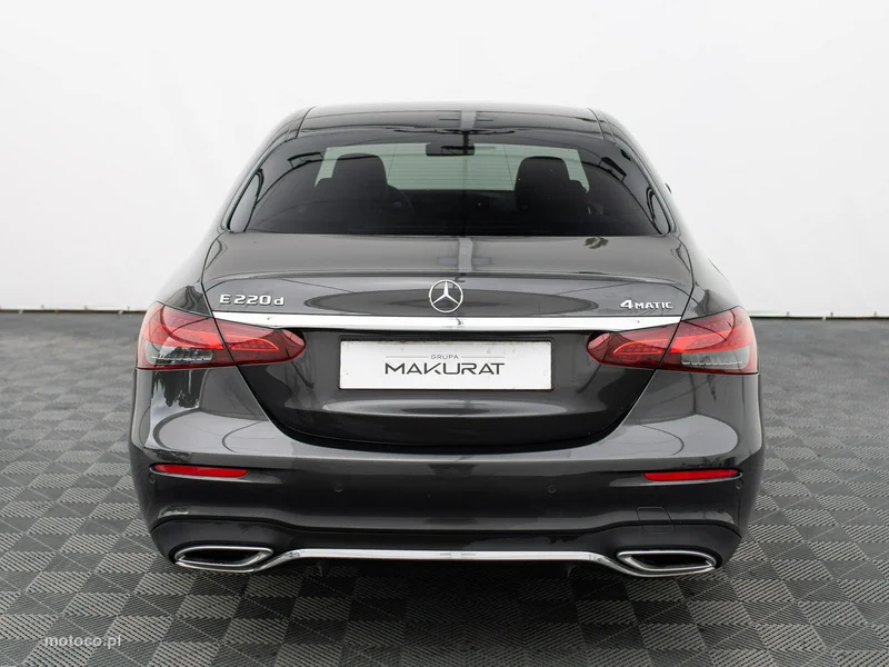 Mercedes-Benz Klasa E W213 E 220 8