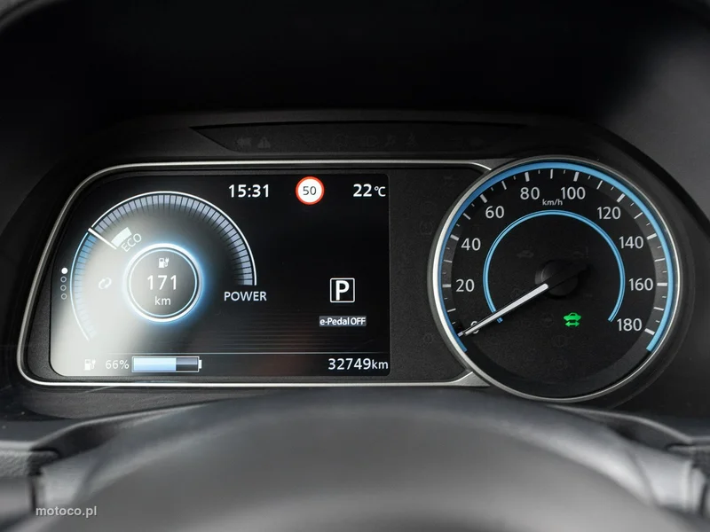 Nissan Leaf 12