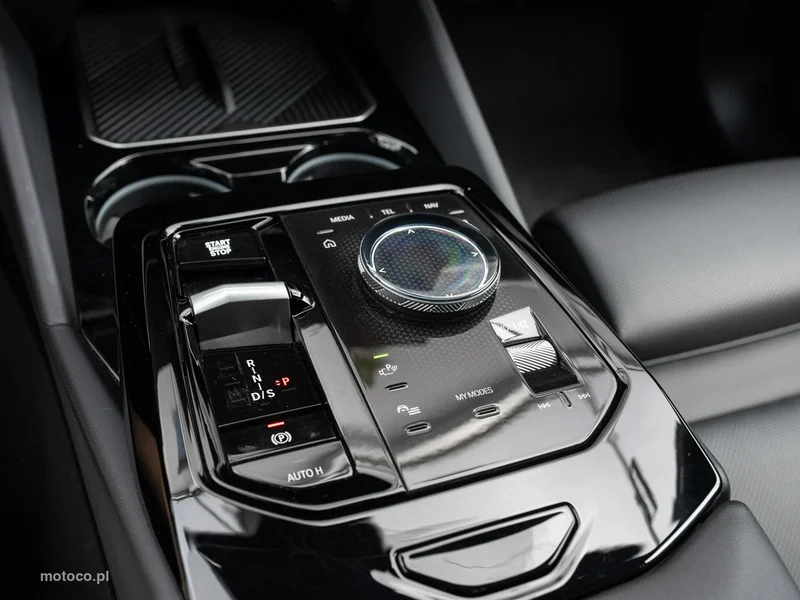 BMW Seria 5 G60 520 14