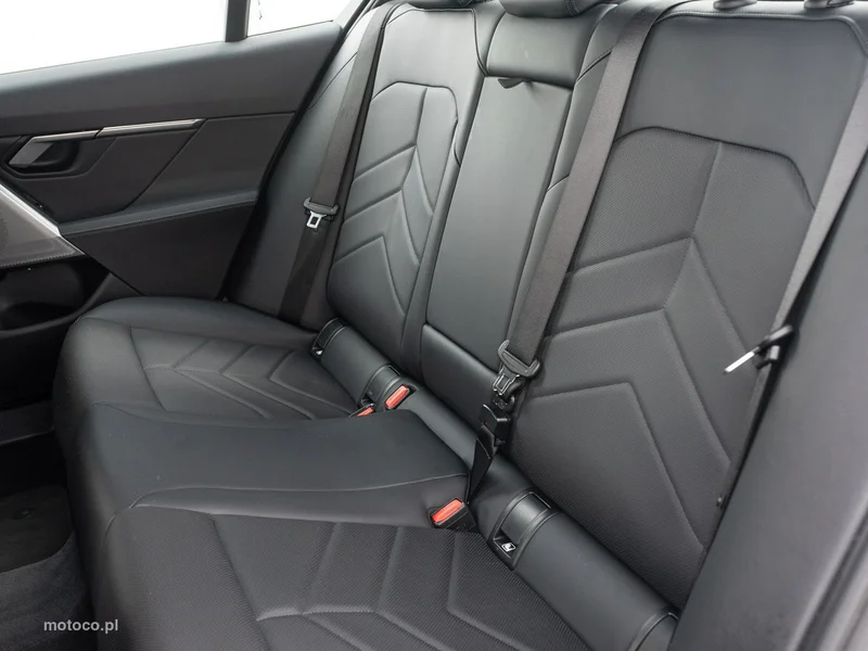 BMW Seria 5 G60 520 26