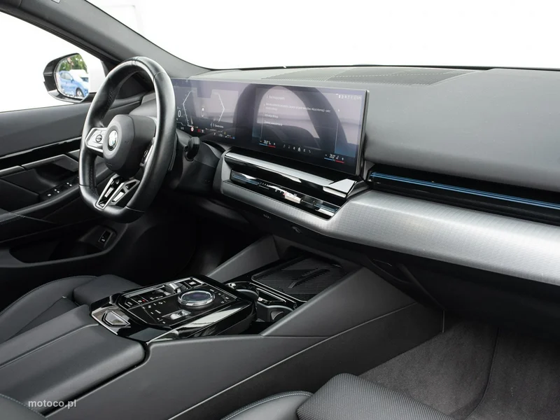 BMW Seria 5 G60 520 31