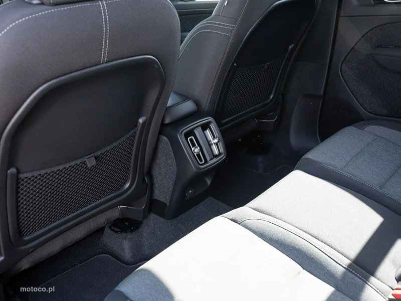 Volvo XC 40 25