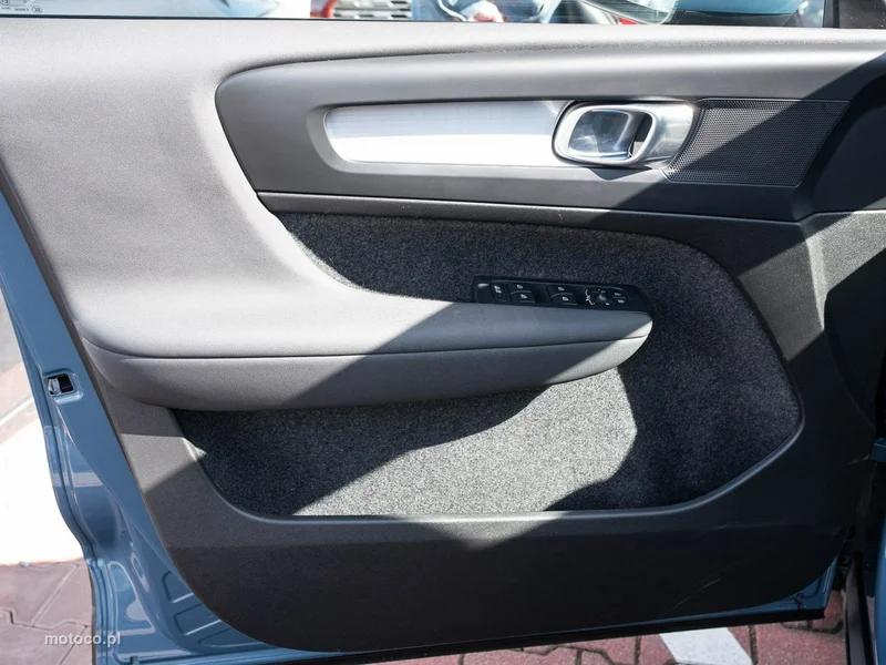 Volvo XC 40 9