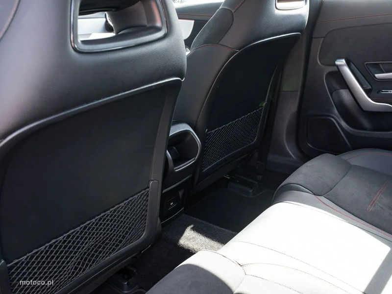 Mercedes-Benz CLA C118 CLA 200 25