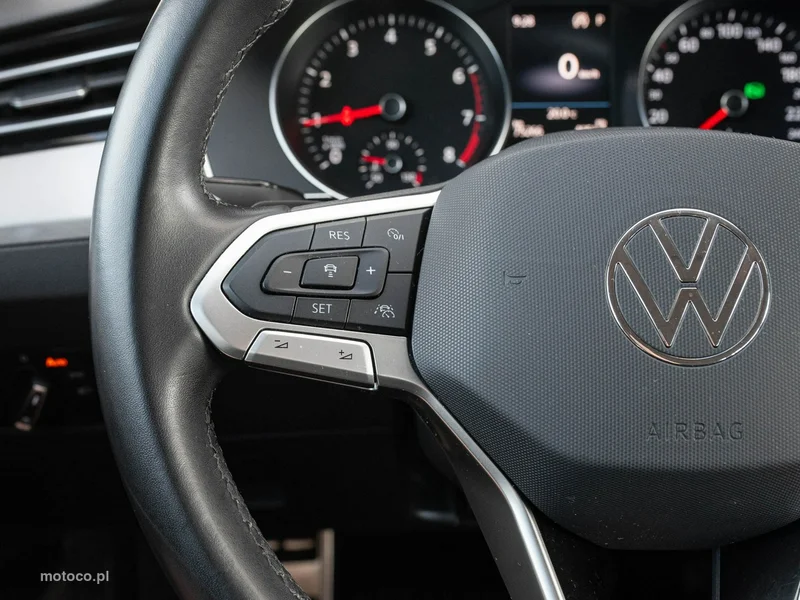 Volkswagen Passat B8 13