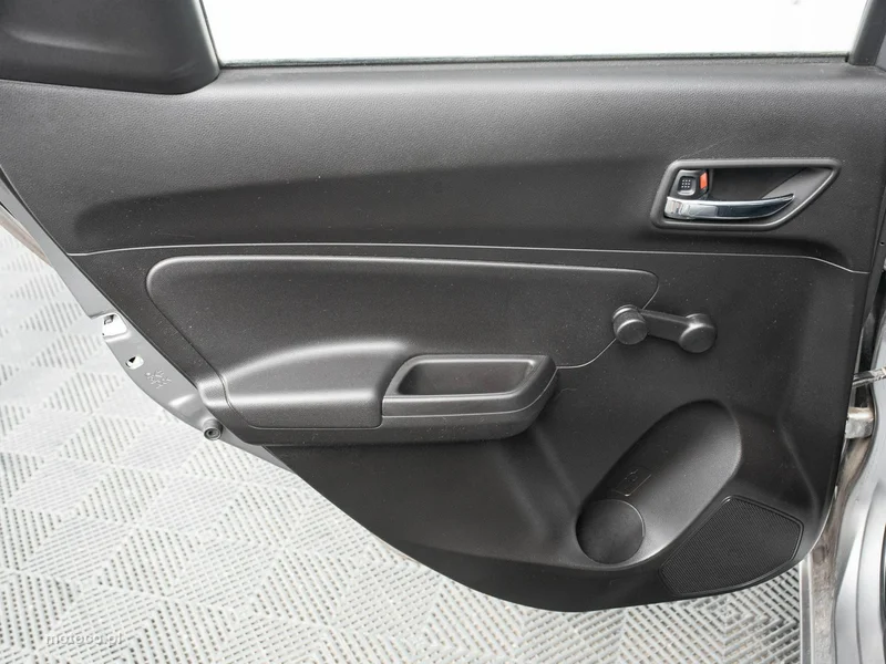 Suzuki Swift 17