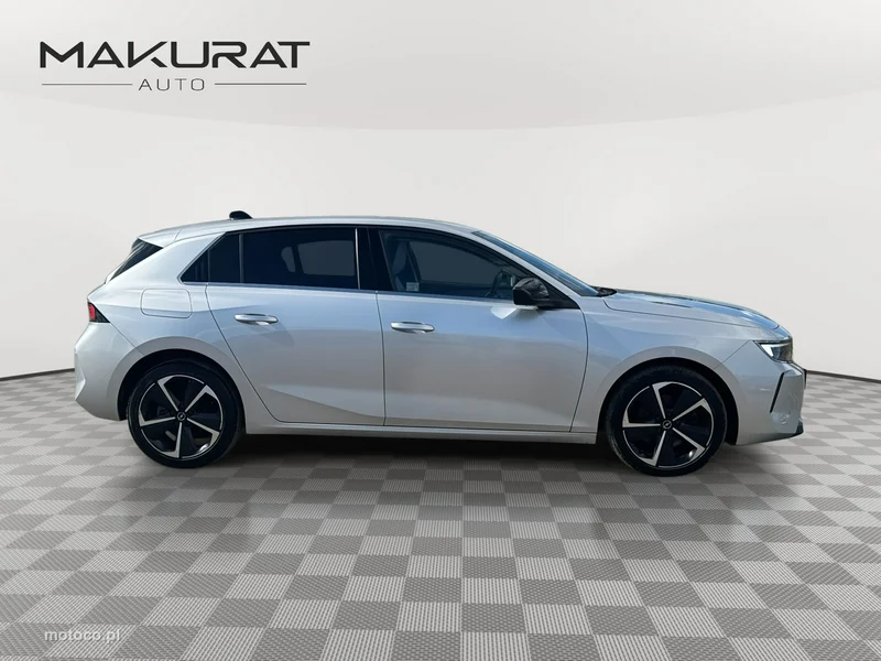 Opel Astra L 8
