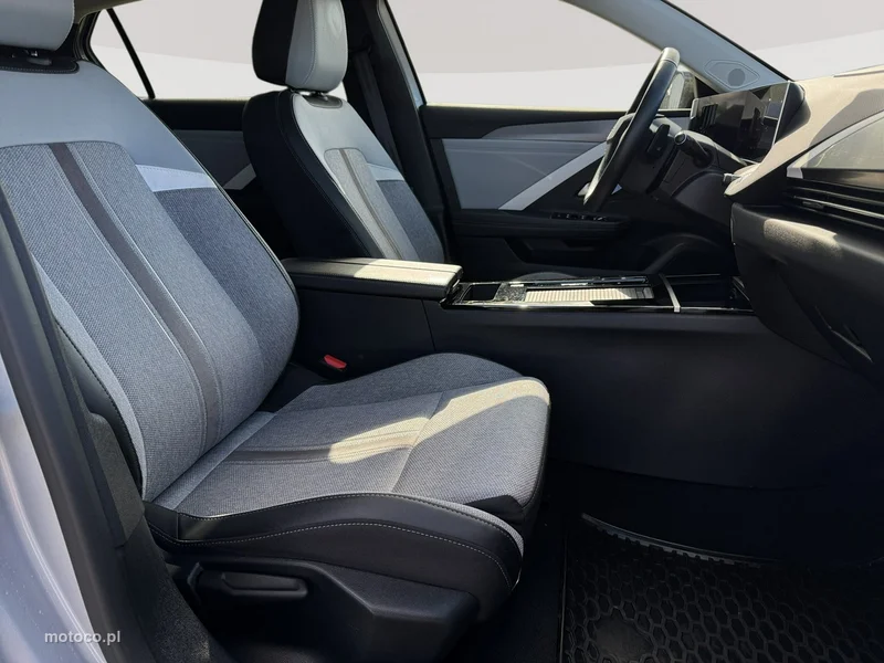 Opel Astra L 28