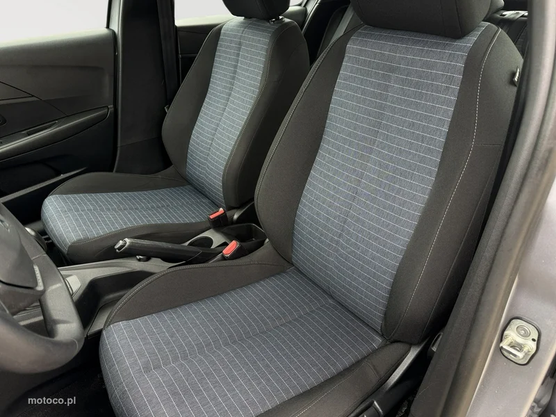 Peugeot 208 12