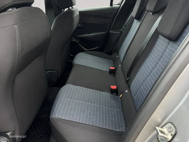 Peugeot 208 19