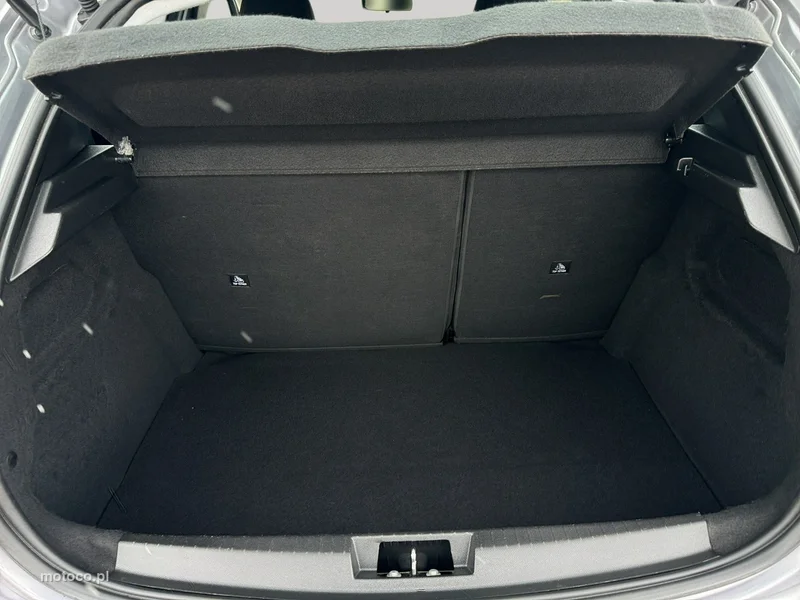 Peugeot 208 21