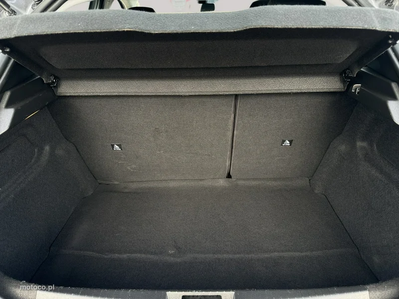 Peugeot 208 22