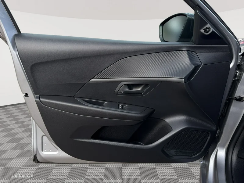 Peugeot 208 10