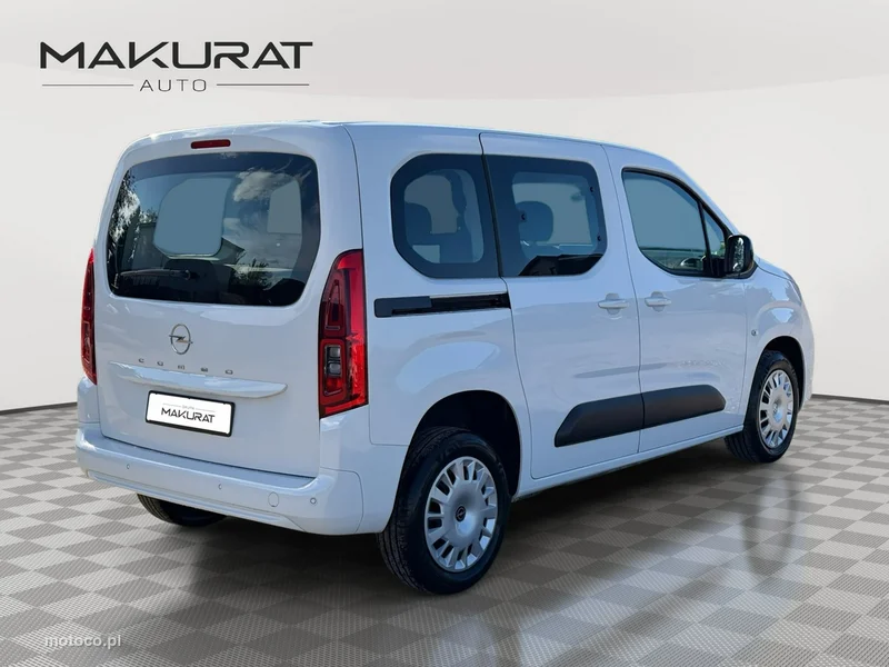 Opel Combo E 4