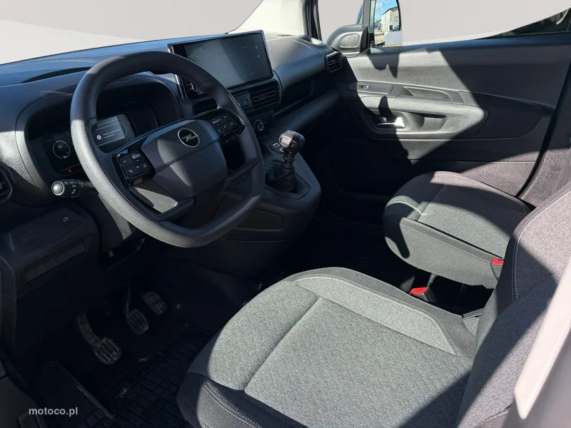Opel Combo E 7