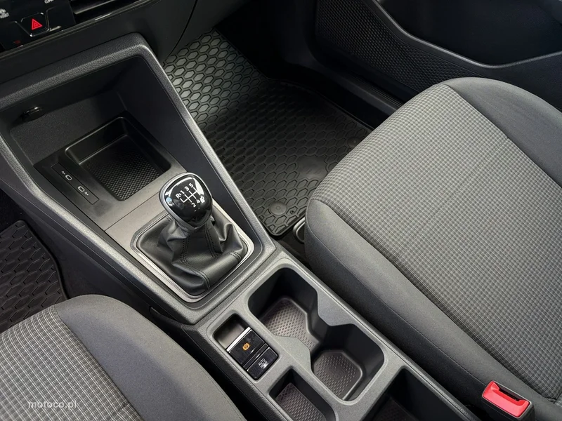 Volkswagen Caddy V 19