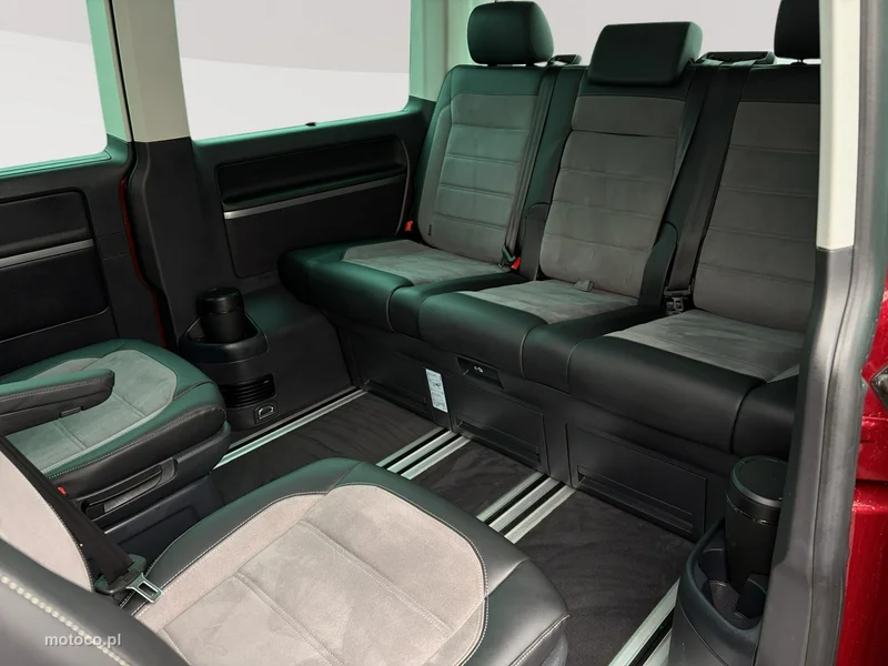 Volkswagen Multivan 26