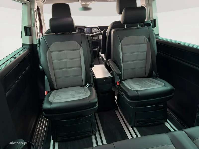 Volkswagen Multivan 27