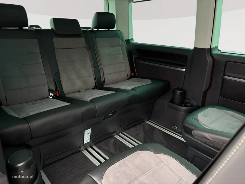 Volkswagen Multivan 28