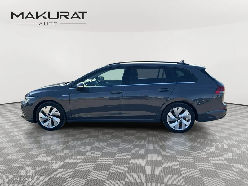 Volkswagen Golf VIII 9