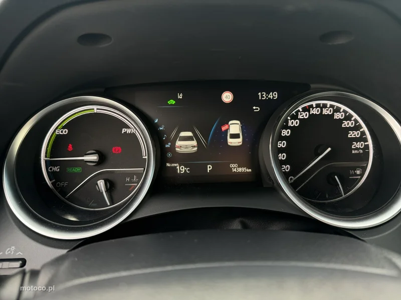 Toyota Camry XV70 16
