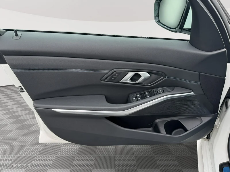 BMW Seria 3 G20 318 10