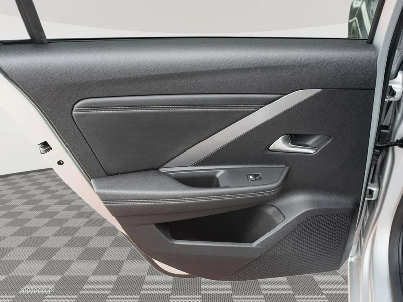 Opel Astra L 19