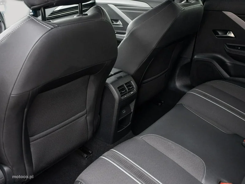 Opel Astra L 20